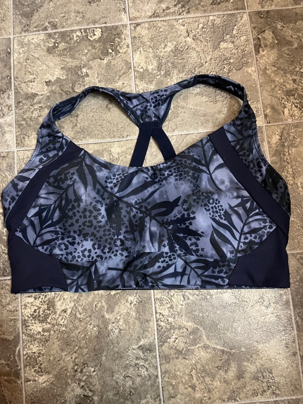Avia Navy Blue Patterned Racerback Sports Bra Size XXL Adjustable straps.